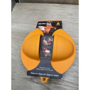 Drip EZ BBQ Rubber 480 Degree Fahrenheit Graded Grill Mitts Pair Dishwasher Safe